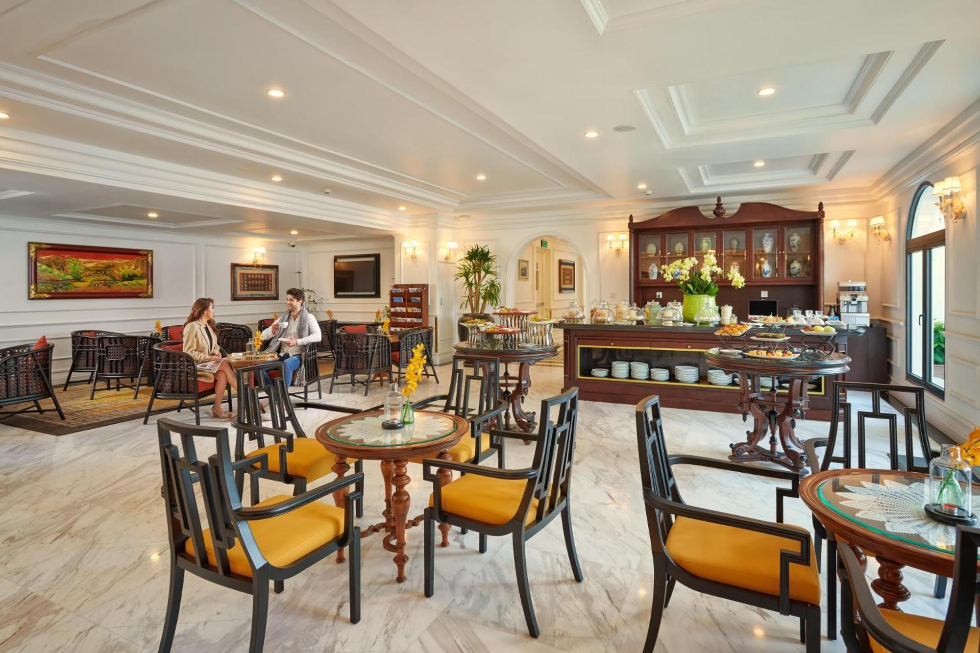 Silk Path Grand Sapa Resort & Spa Exterior foto The restaurant