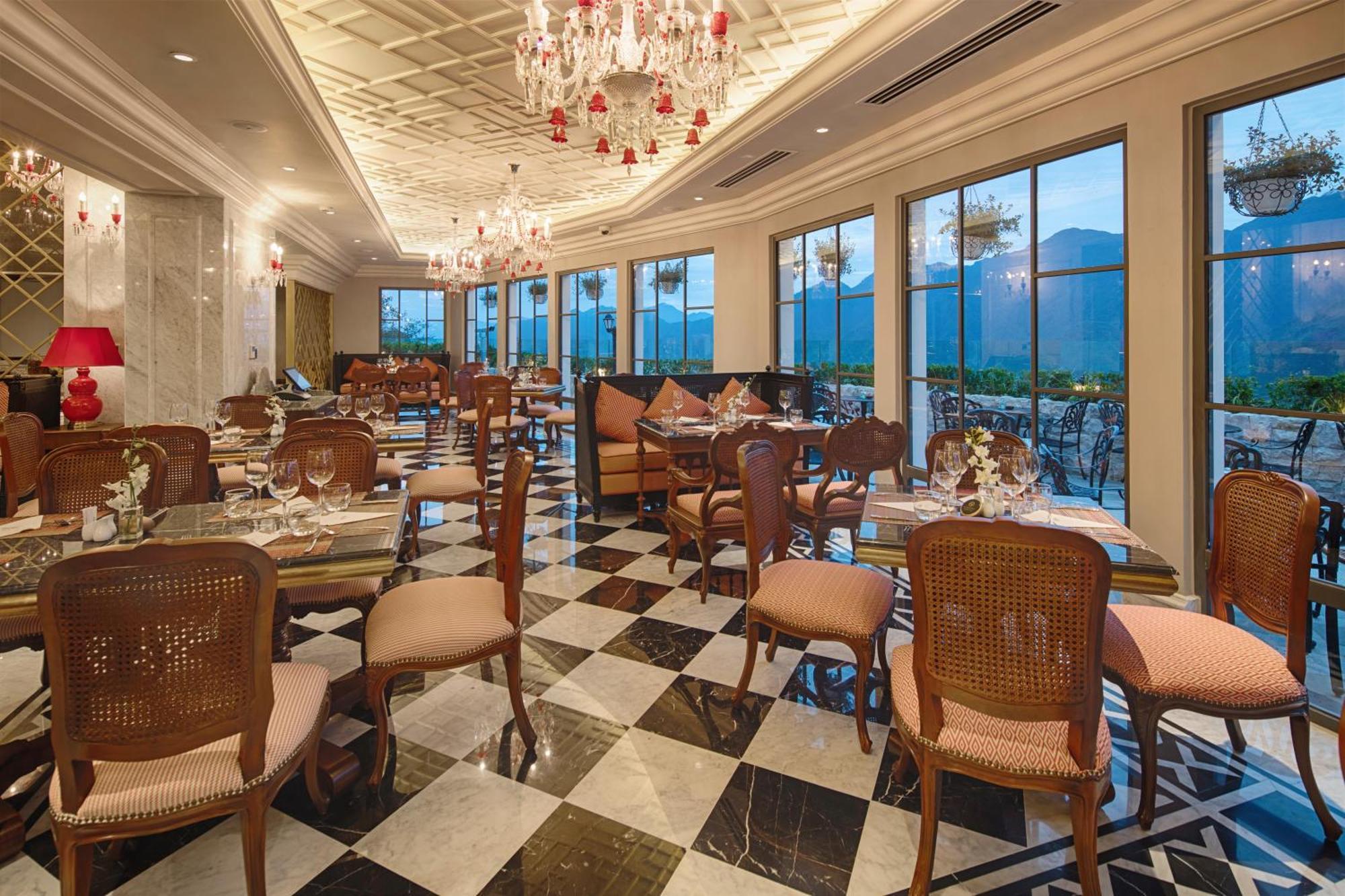Silk Path Grand Sapa Resort & Spa Exterior foto The restaurant